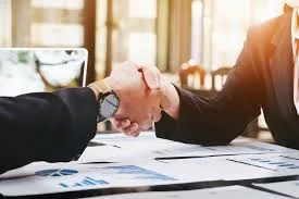 How Do Startups Communicate With Investors?